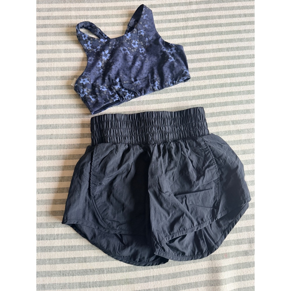 All In Motion Girls XS 4/5 Floral Sports Bra and Smocked Running Shorts Set